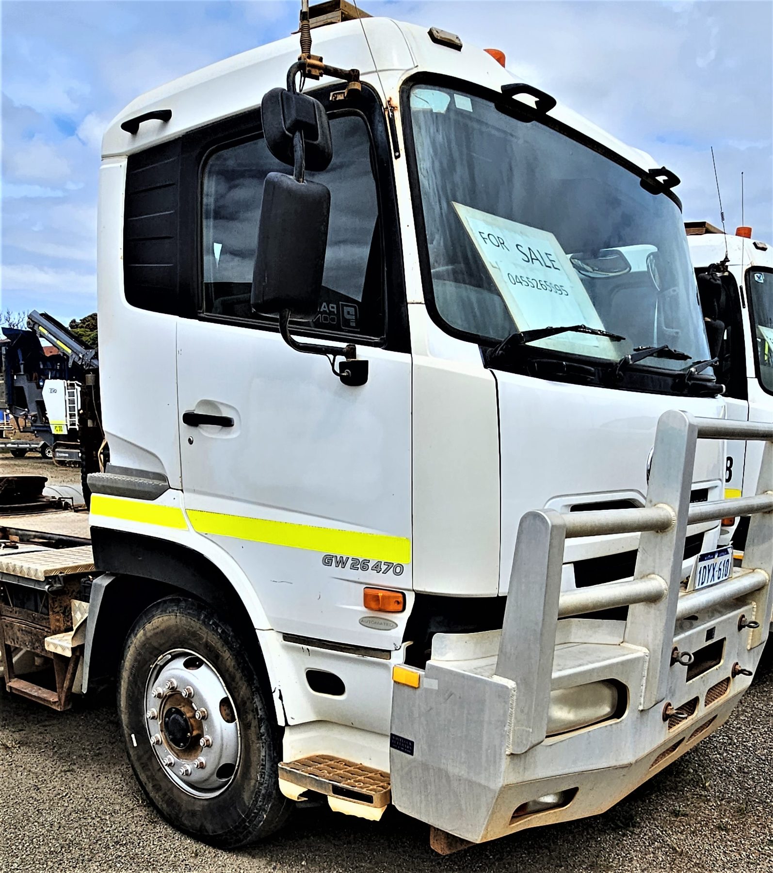 2012 UD Quon Prime mover - photo 2