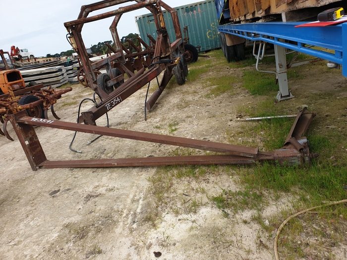 Quad-Roll Round Bale Stack Cart - photo 3
