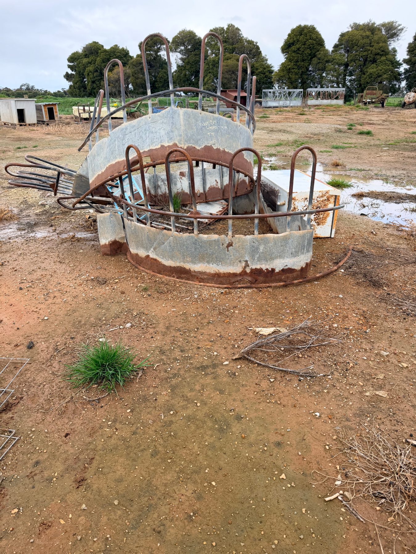 Pile of scrap steel and old fridge - photo 2