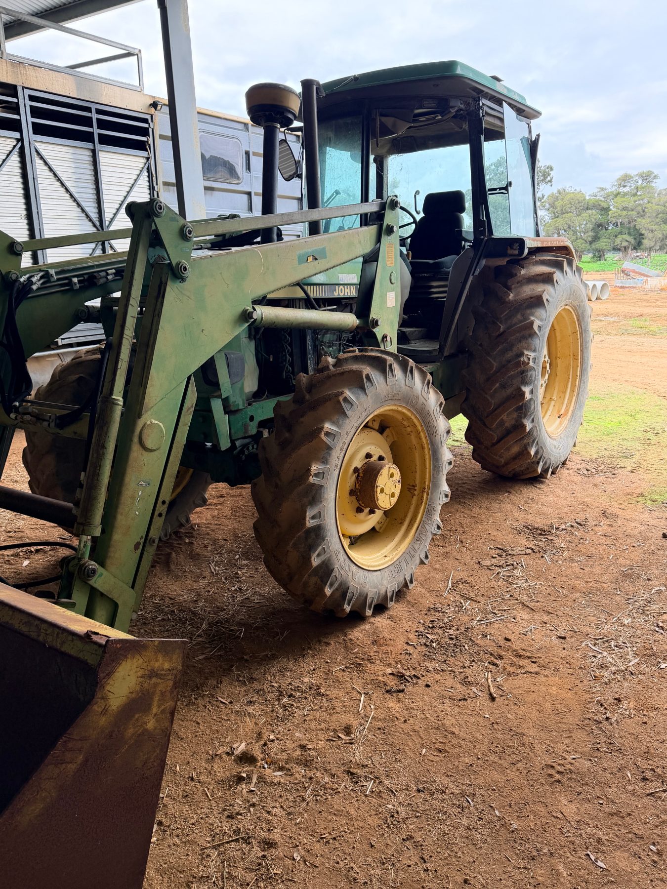 1988 John Deere 2850 Tractor & FEL - photo 10