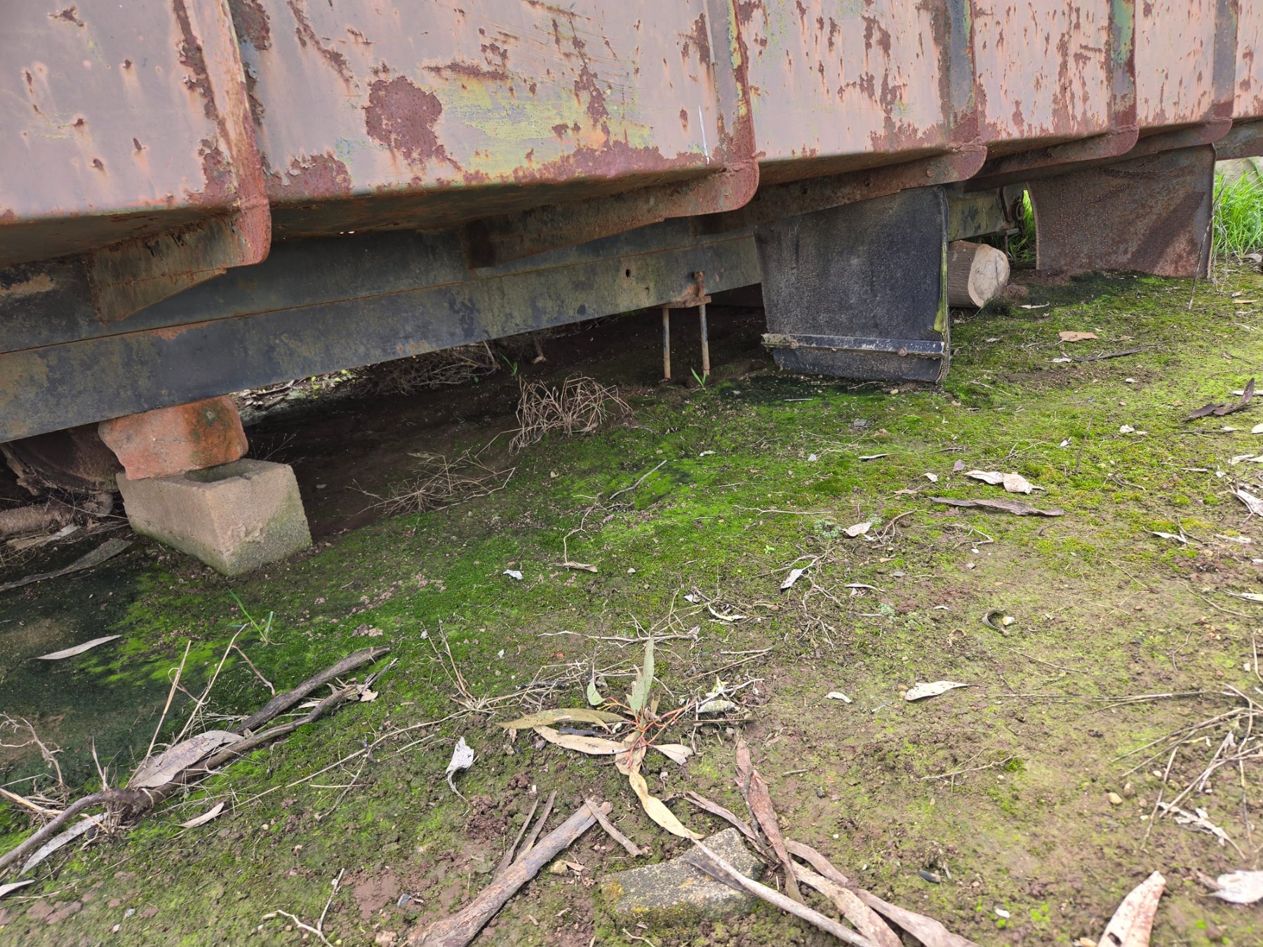 Hyd. Tipper Body on Chassis Rails - photo 6