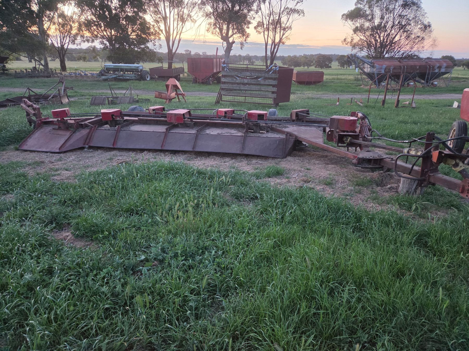 Used - Loxton 7 Disc Mower - photo 2