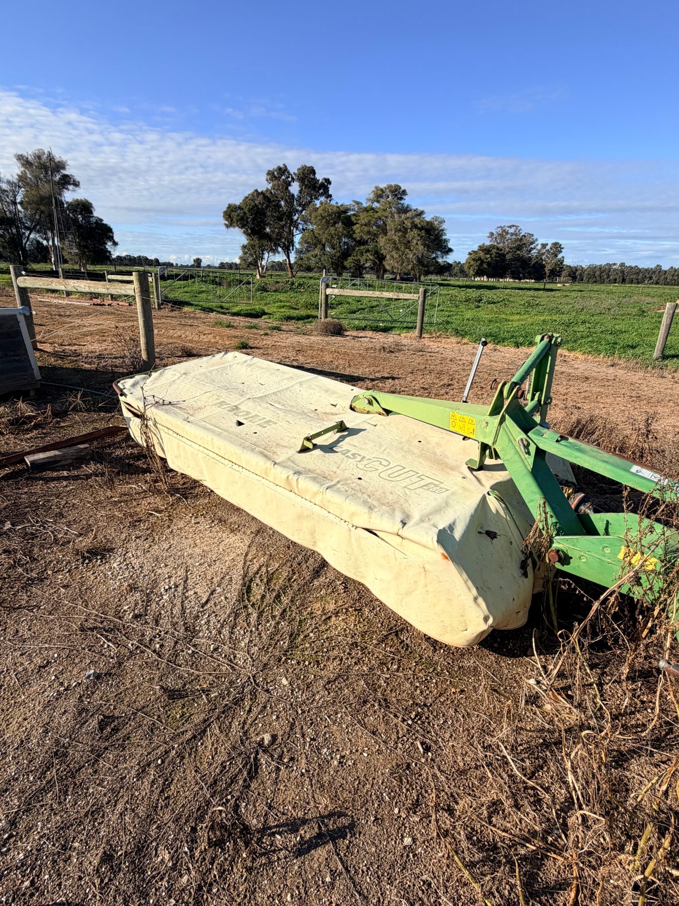 2.8m Krone Ezy cut linkage mower
