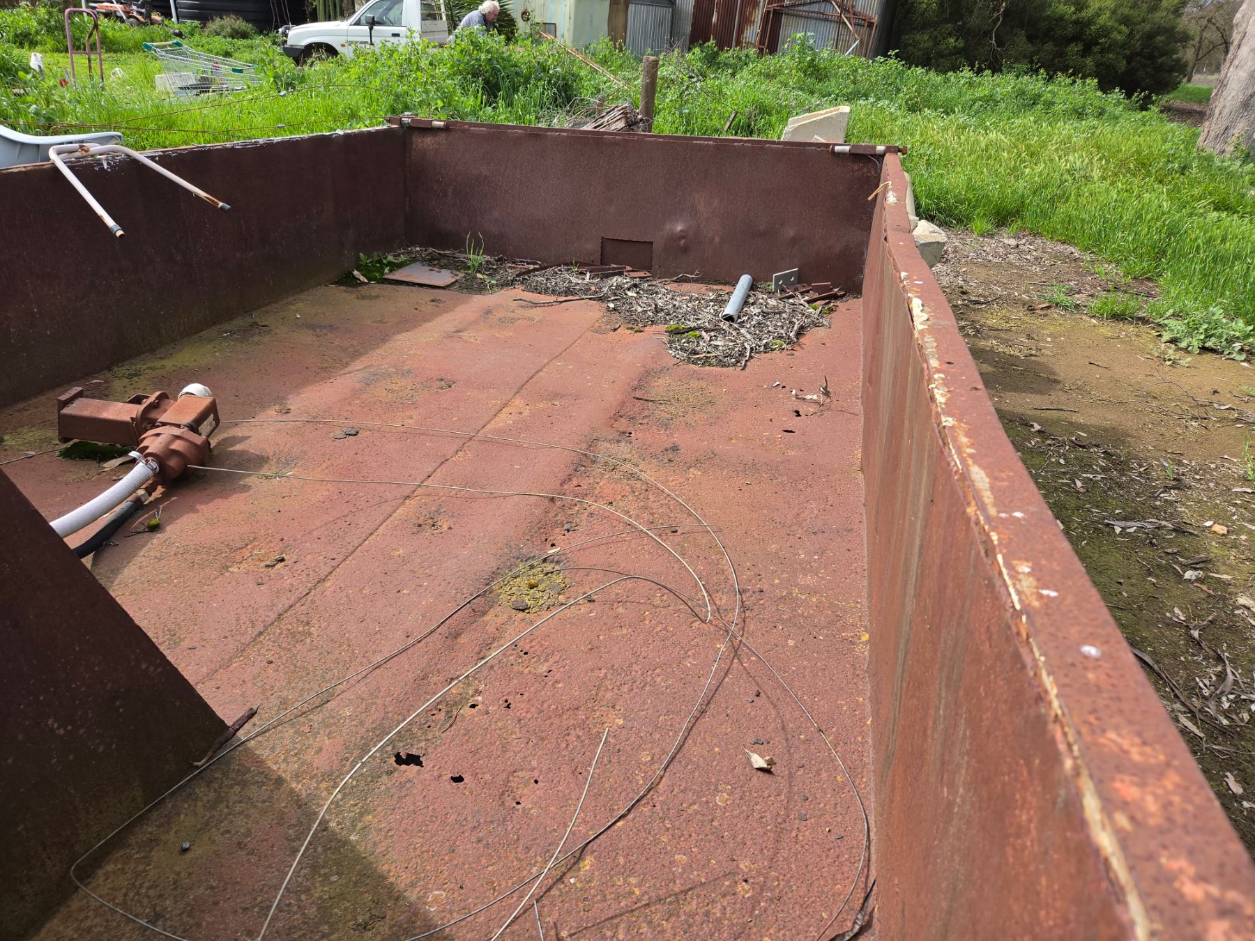 Hyd. Tipper Body on Chassis Rails - photo 2