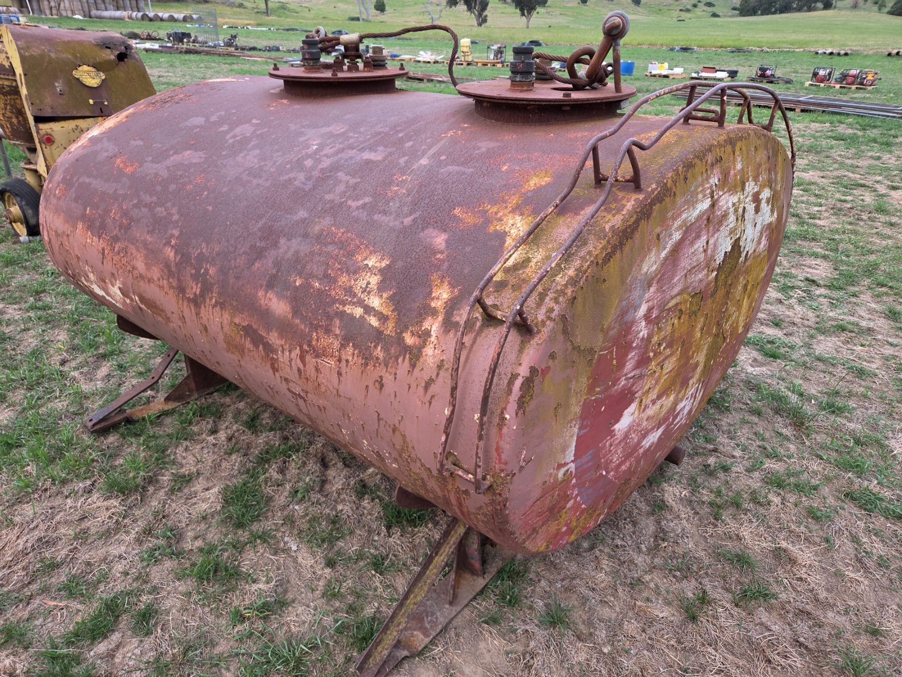 Used - 2 Compartment Fuel Tank - photo 3