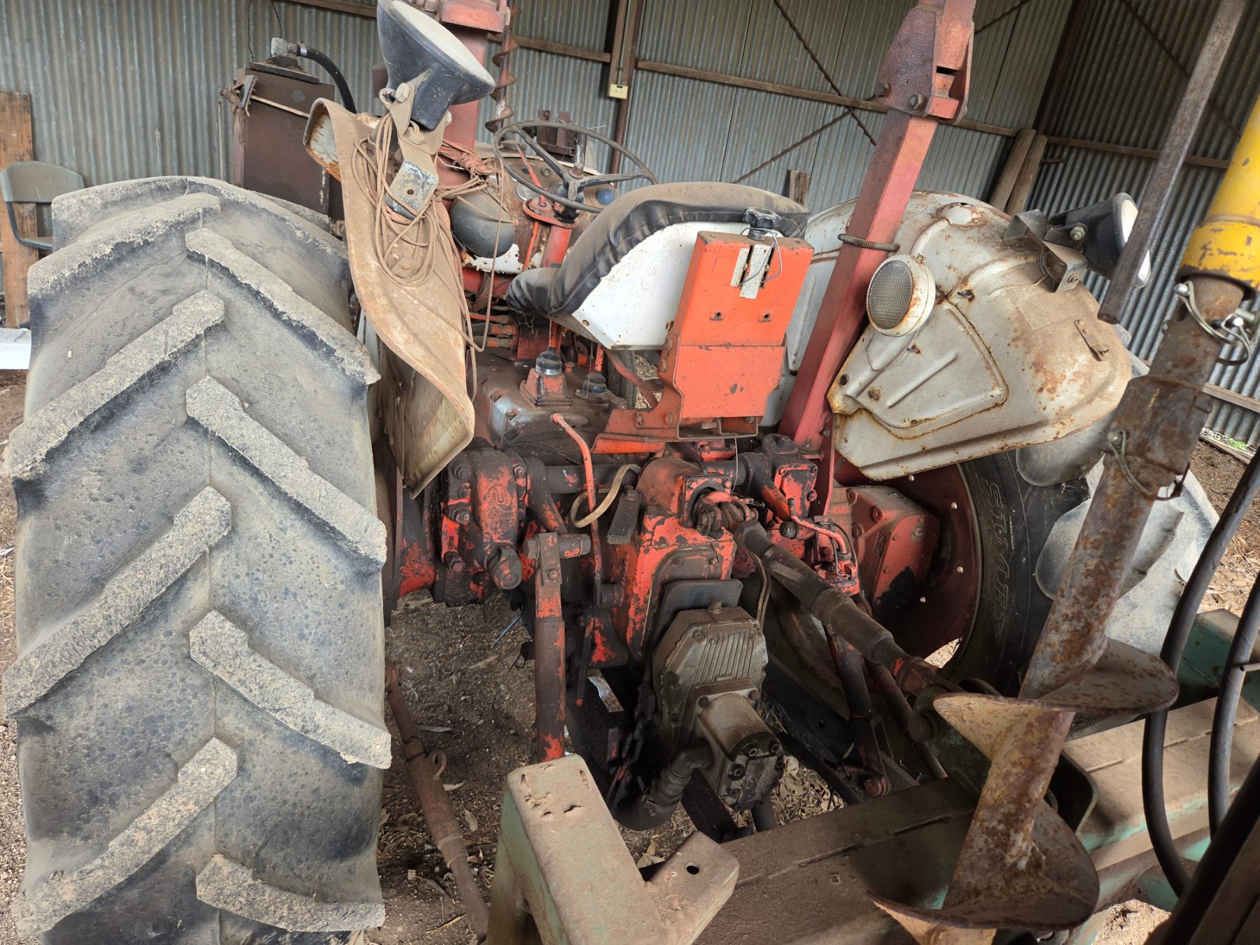 Case David Brown 885 Tractor - photo 9