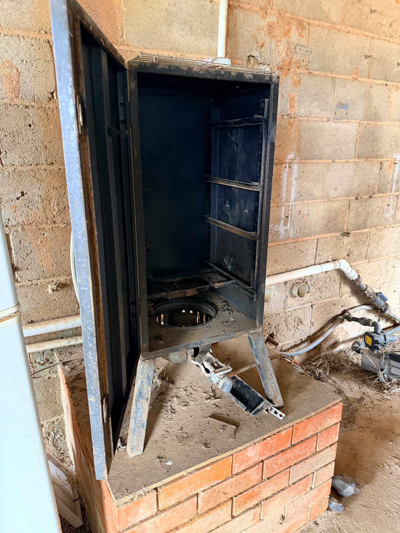 Jumbuck gas smoker - photo 2