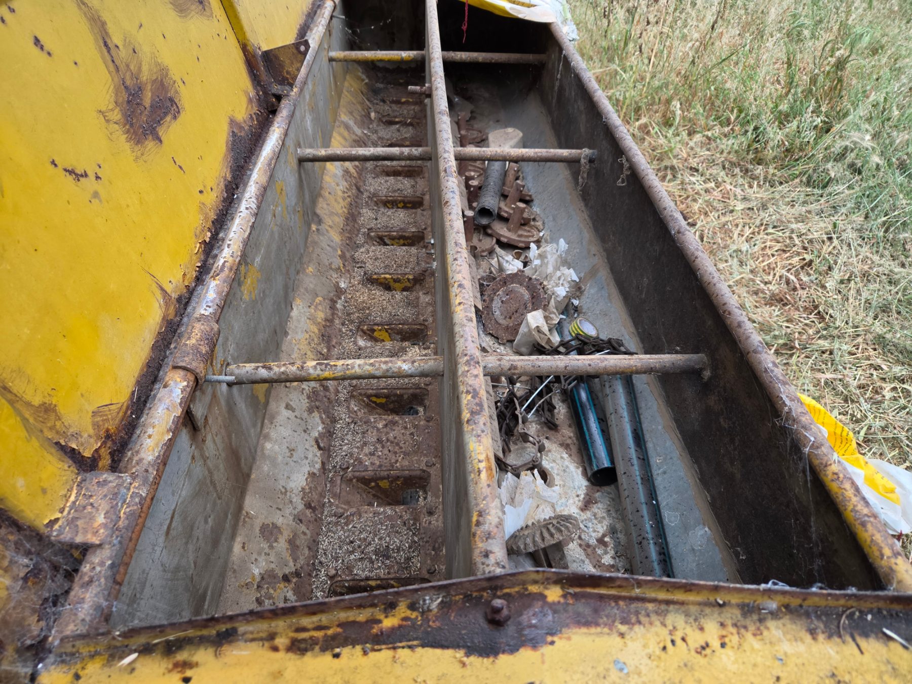Used - Connor Shea 14 Run Trailing Disc Seeder - photo 6