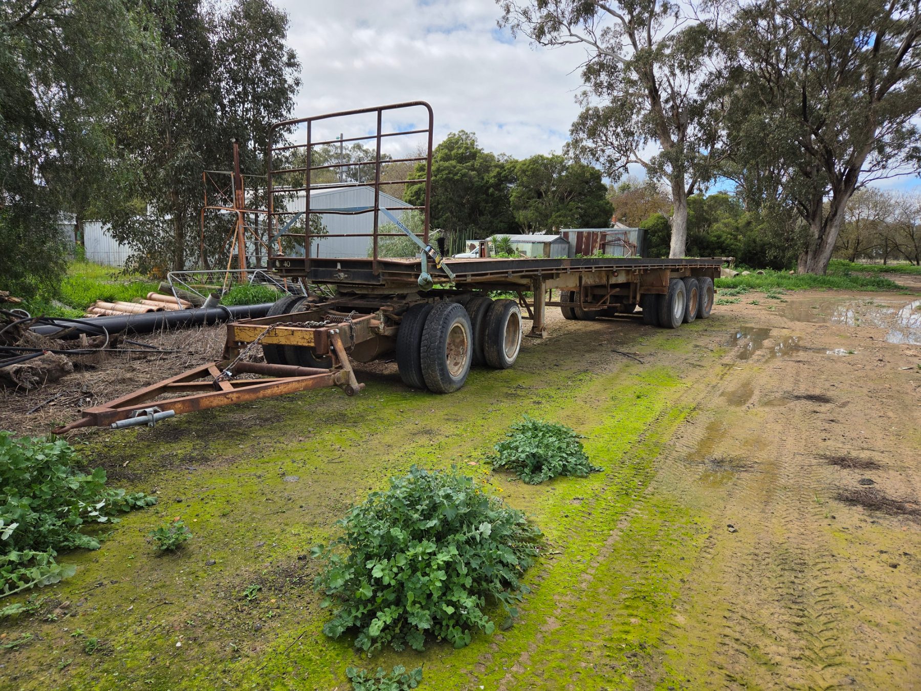 44ft H/duty Tri-axle Farm Hay Trailer - photo 2