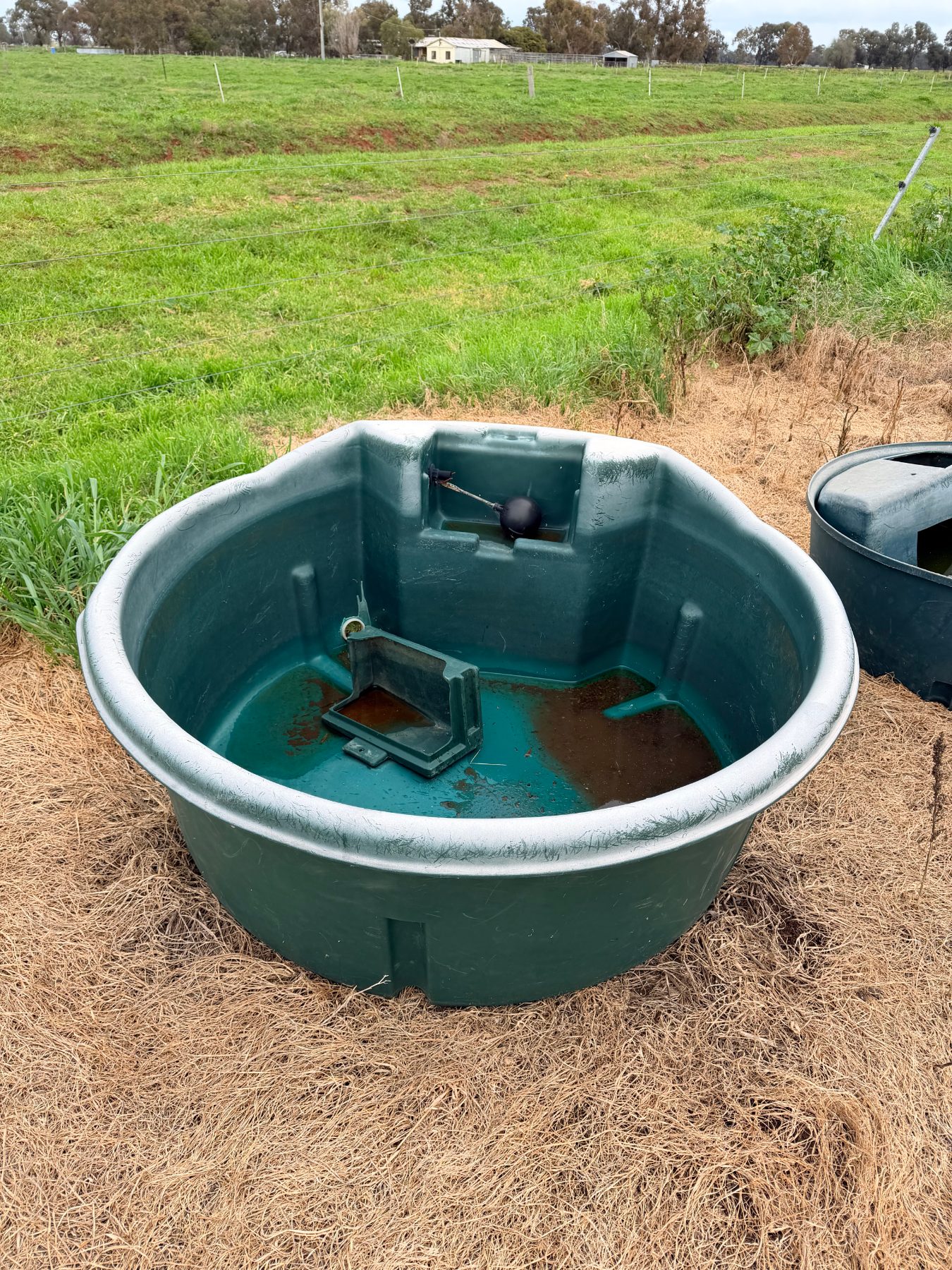 600L Polymaster water trough - photo 3