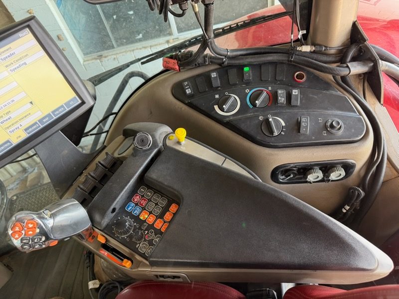 2020 Case Magnum 310 CVT - photo 13