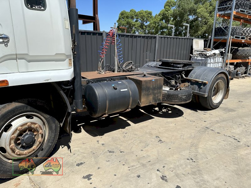 2004 Mitsubishi Prime Mover  MODEL No.  FM67FP2RFAE - photo 2