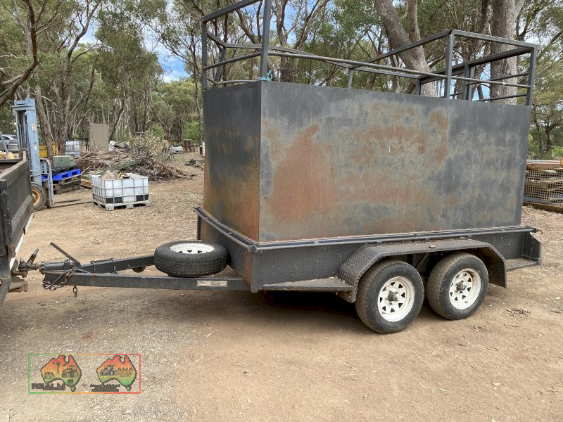 Tandem trailer