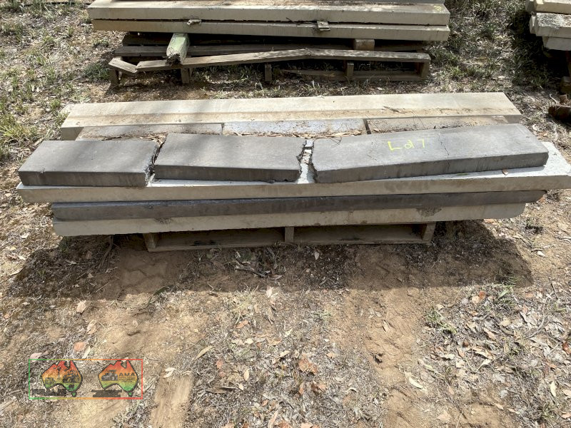 Concrete sleepers x9