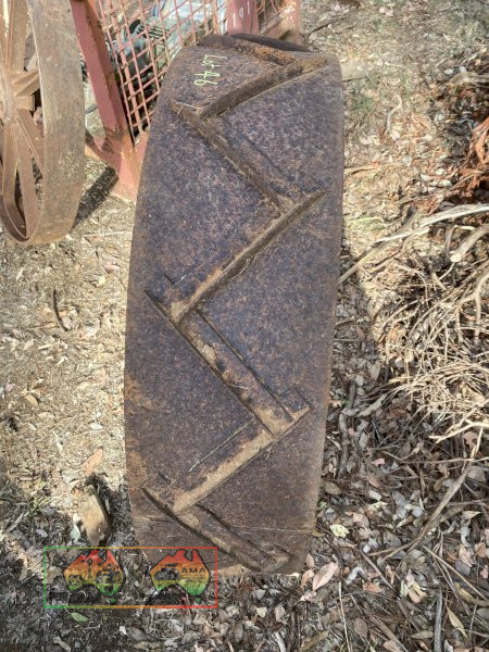 Old Steel Wheel - photo 2