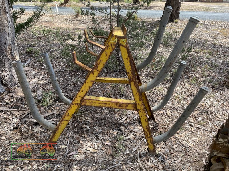 Metal Frame Rack - photo 1