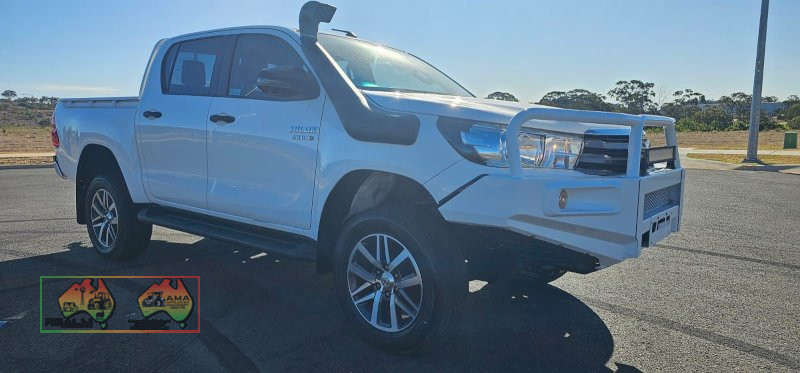 2017 Toyota Hilux SR (Ex Mine Ute) - photo 5