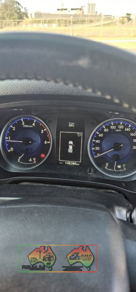 2017 Toyota Hilux SR5 - photo 7