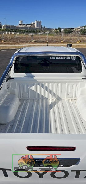 2017 Toyota Hilux SR5 - photo 4