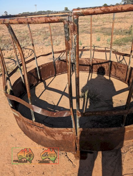 Hay Ring Feeder (No.2) - photo 2