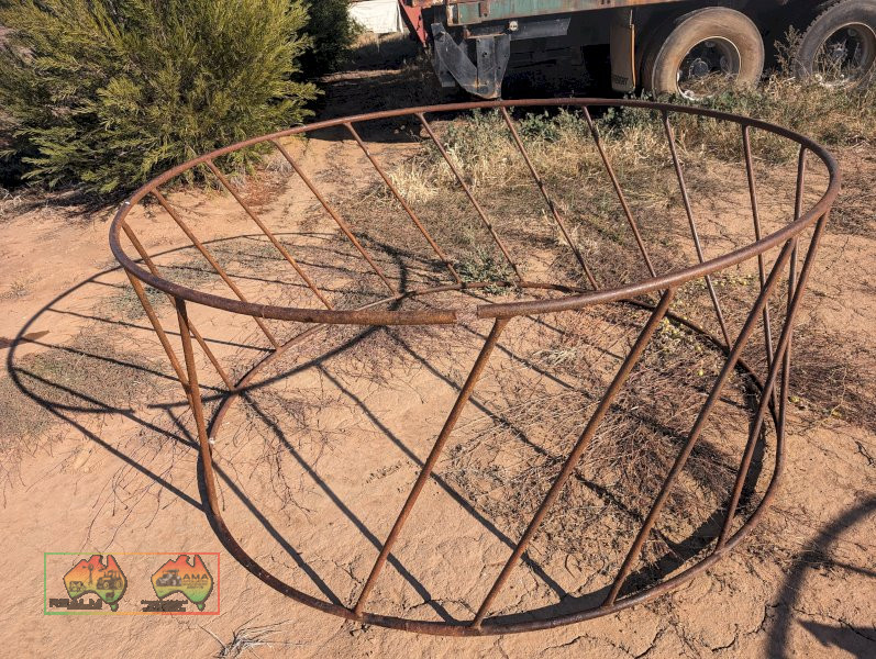 Hay Ring Feeder (No.3) - photo 1