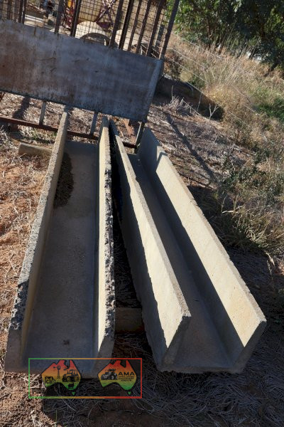 2x 8ft Concrete Feed trough