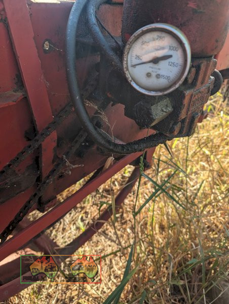 NEW HOLLAND 275 BALER - photo 8