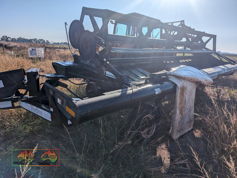 MACDON 3000 WINDROWER - photo 7
