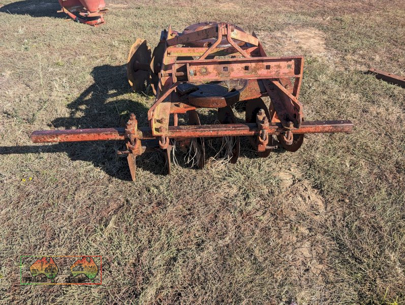 Massey Ferguson 581 Offset Disc - photo 3