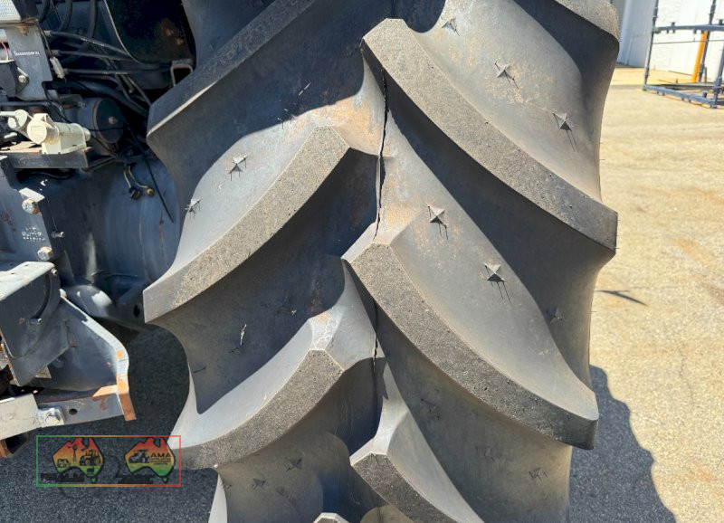 New Holland 8770 tractor - photo 7