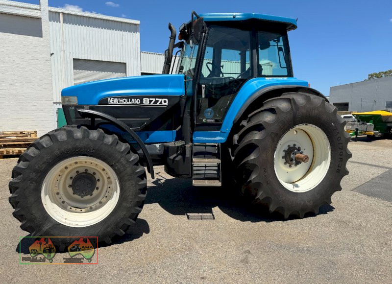 New Holland 8770 tractor - photo 2