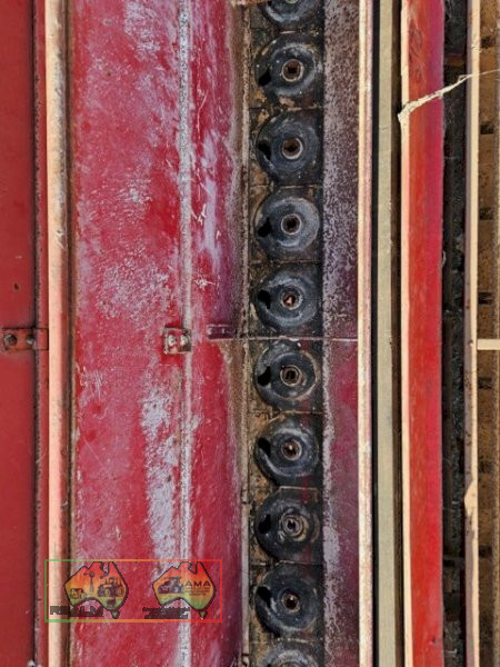 24 ROW INTERNATIONAL 6-2 SEEDER - photo 6