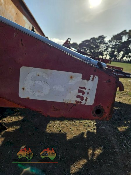 24 ROW INTERNATIONAL 6-2 SEEDER - photo 7