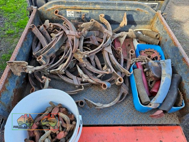24 ROW INTERNATIONAL 6-2 SEEDER - photo 2