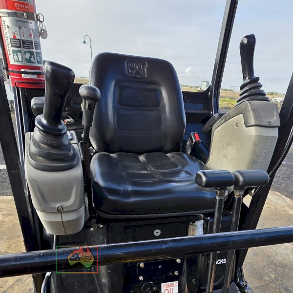 Caterpillar 301.4 Mini Excavator (2018) + Buckets & Optional Trailer - photo 9