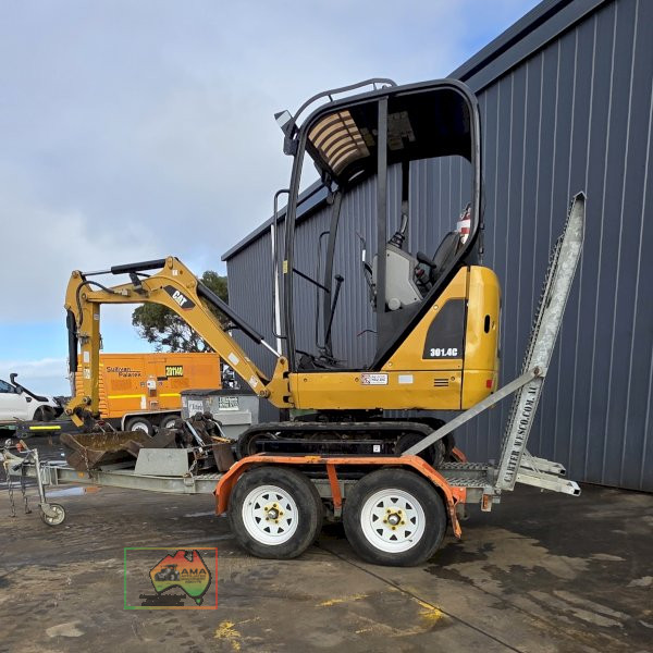 Caterpillar 301.4 Mini Excavator (2018) + Buckets & Optional Trailer - photo 2