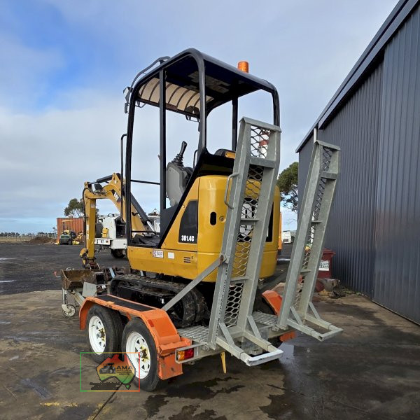 Caterpillar 301.4 Mini Excavator (2018) + Buckets & Optional Trailer - photo 4