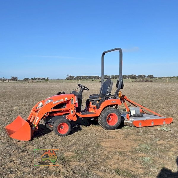 Kubota BX2370 4x4 Compact Utility Tractor + LA234 Loader/1200mm GP Bucket & Slasher - photo 5