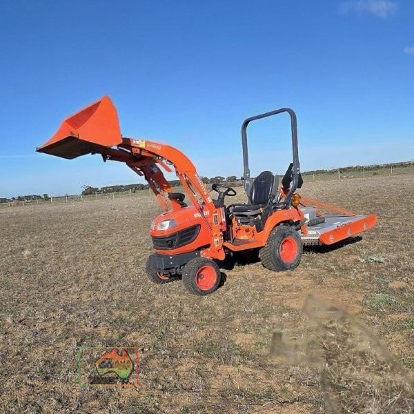 Kubota BX2370 4x4 Compact Utility Tractor + LA234 Loader/1200mm GP Bucket & Slasher - photo 6