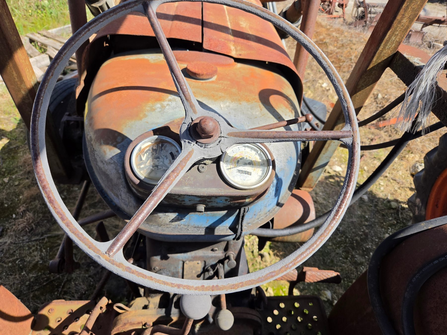 Fordson Major Tractor with FEL - photo 8