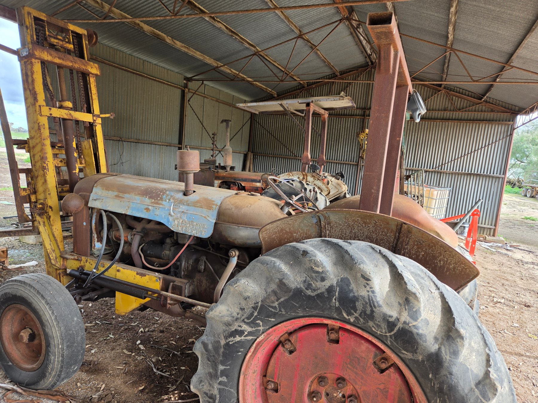 Fordson Major with Forklift - photo 2