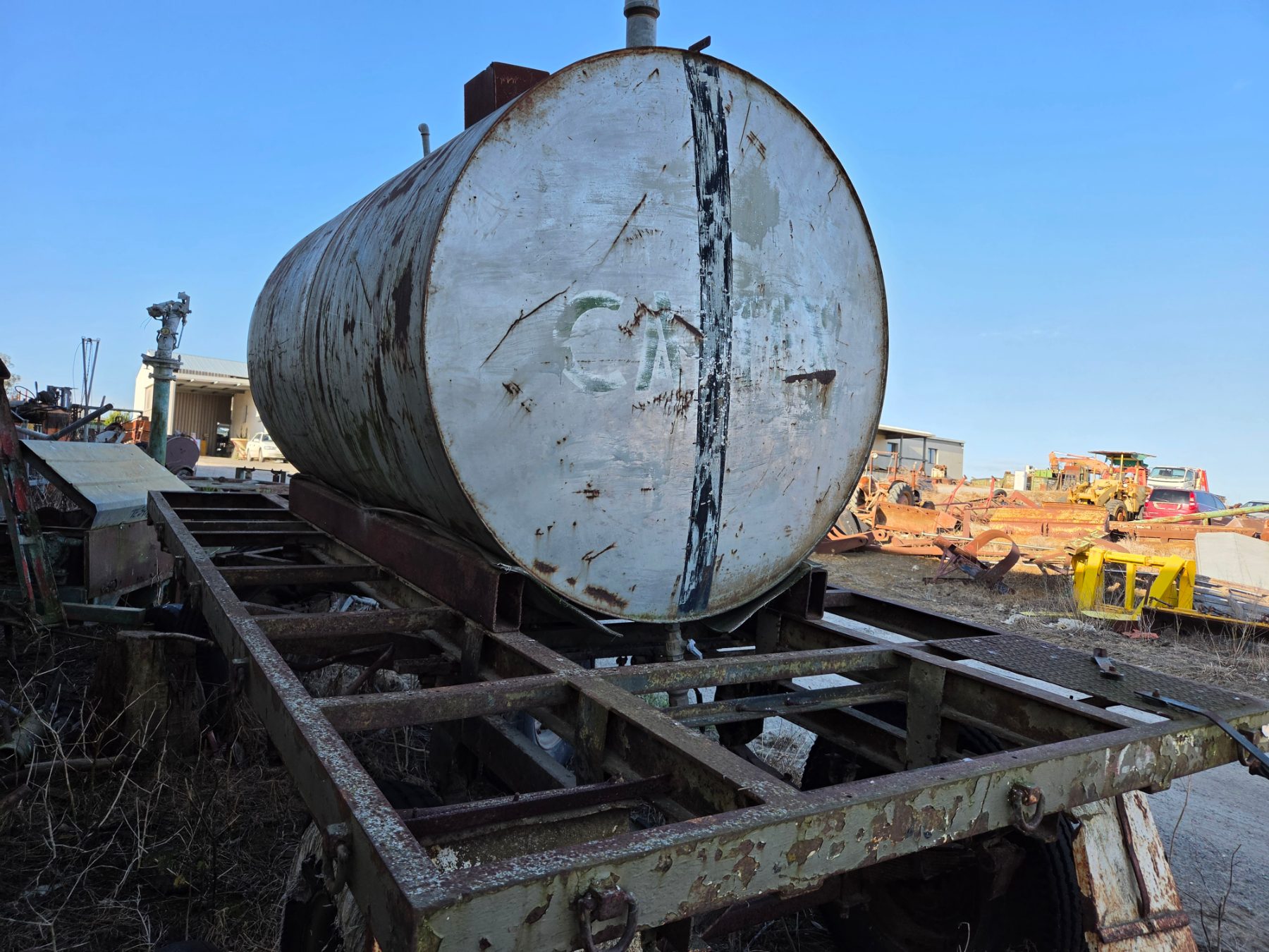 4,350 Ltr water/fuel tank on Trailer - photo 3