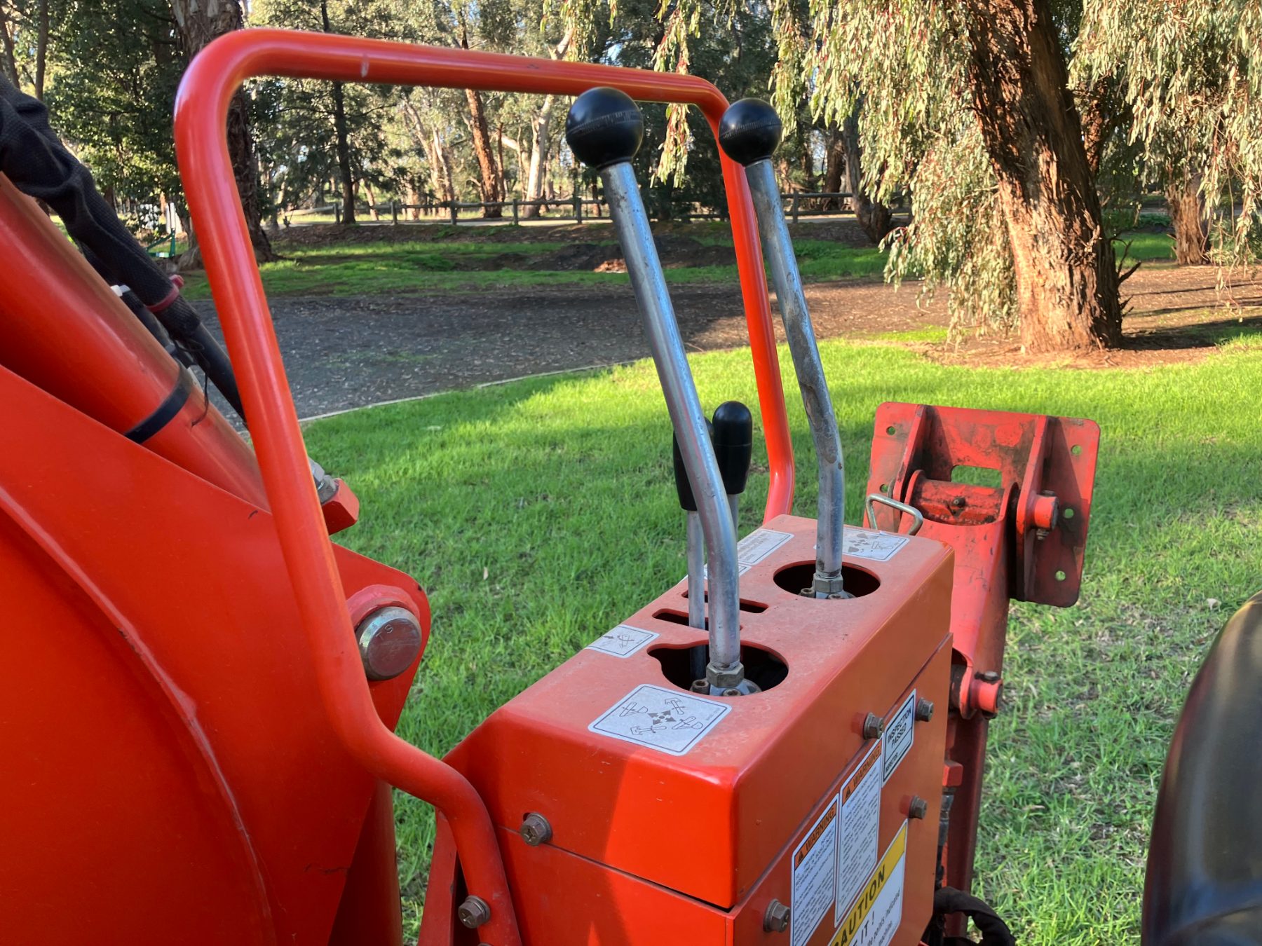 Kioti CK3710 Tractor with FEL and Backhoe - photo 5