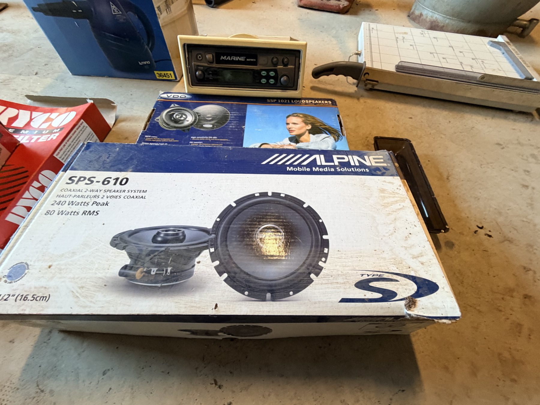Maine radio & 2 sets of speakers - photo 2