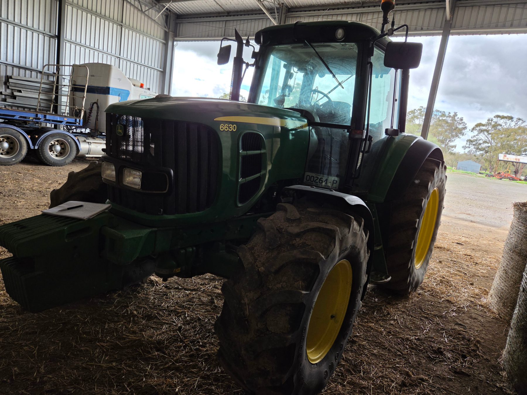 2011 John Deere 6630 FWA Tractor - photo 2