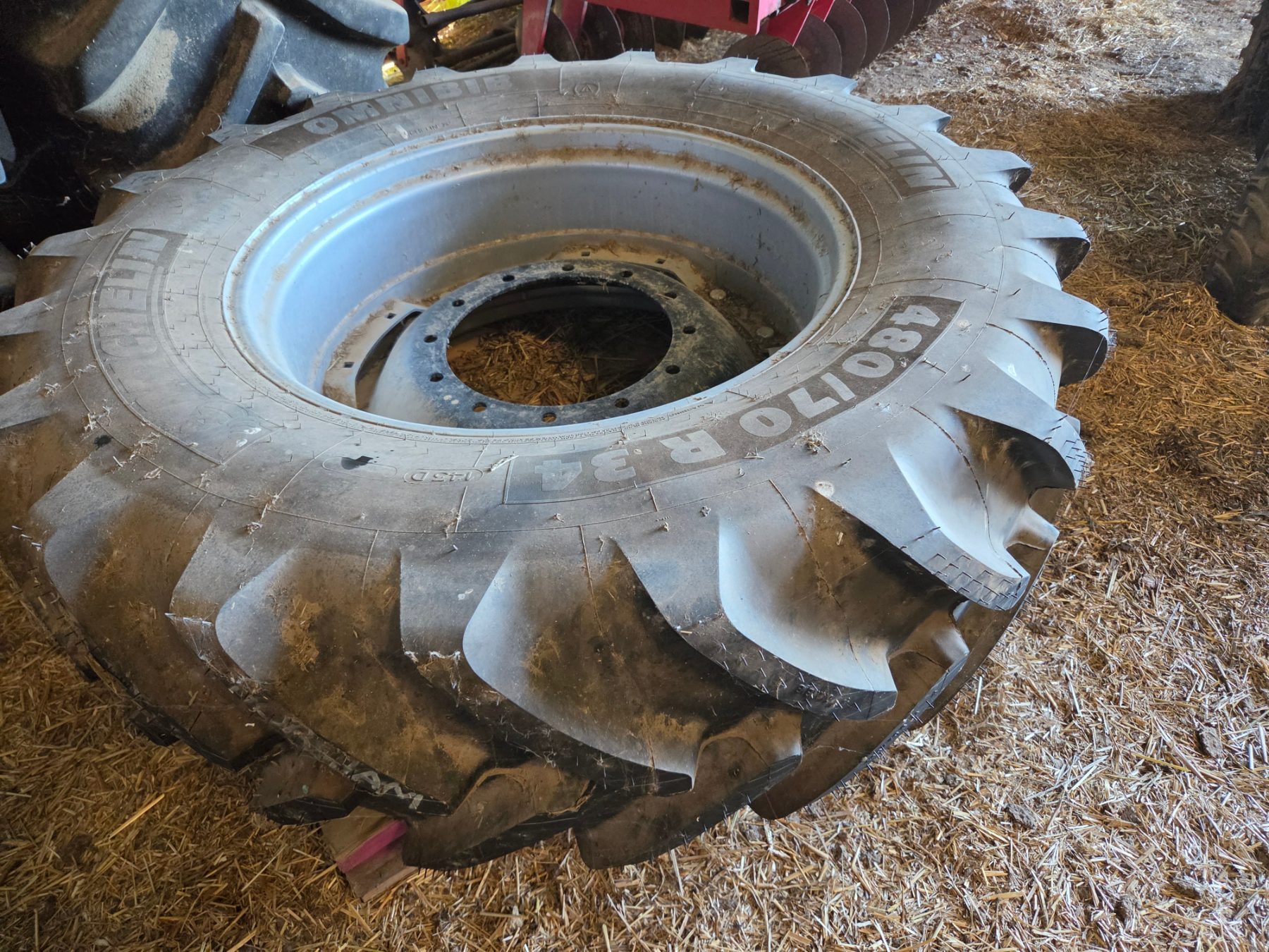 2x Michelin Tractor Rims & Tyres 480/70R34 - photo 2