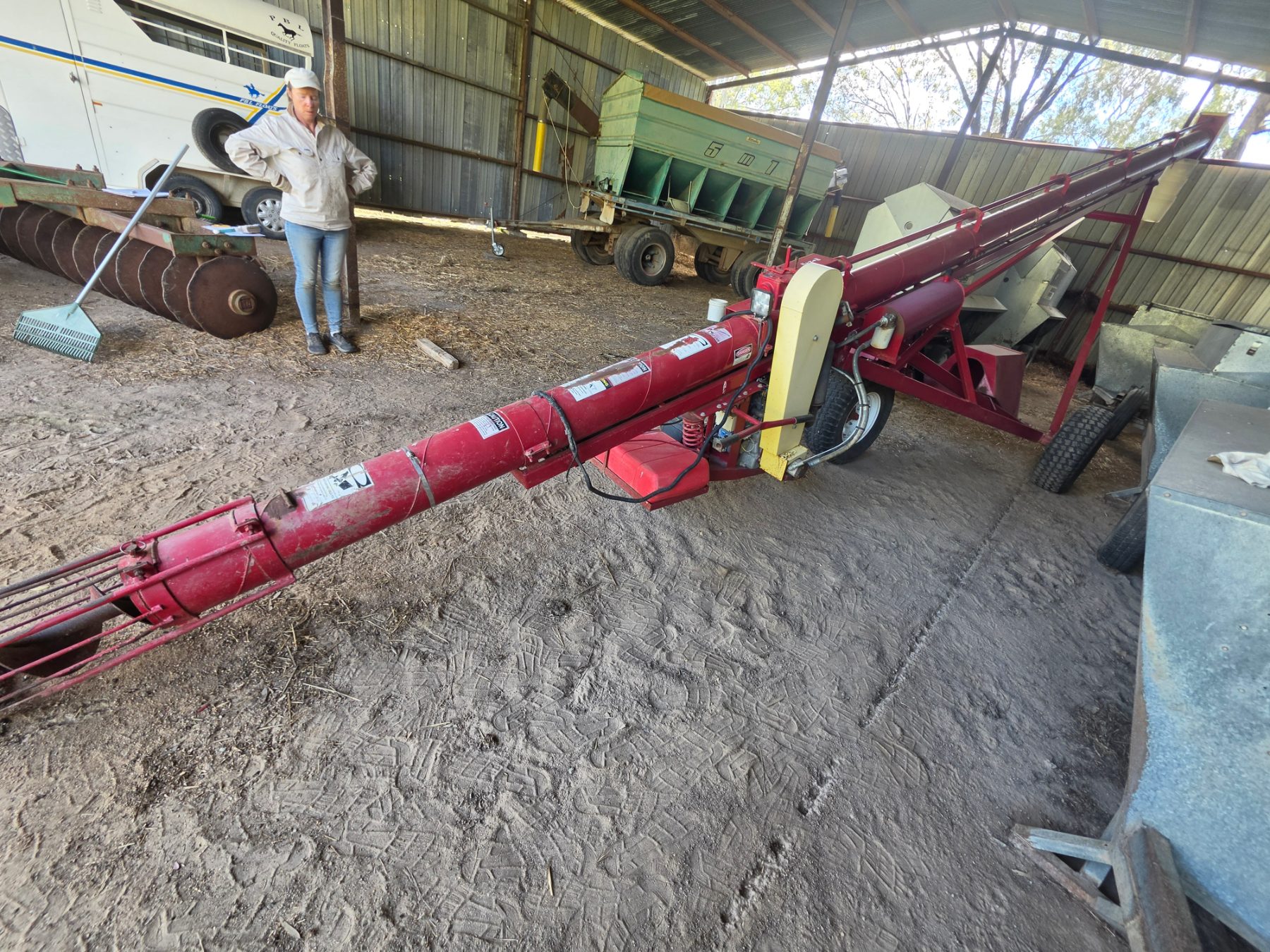 Used - 2022 Vennings 9x35 Auger - photo 2