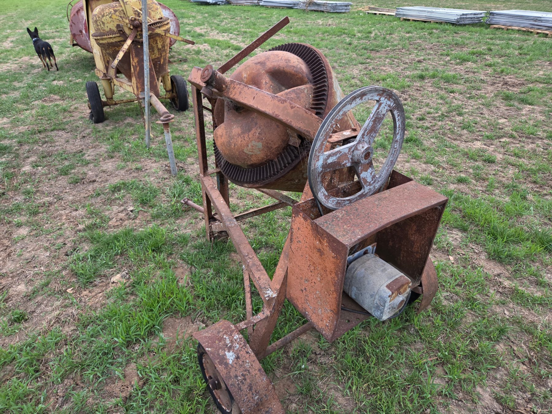 Used - 240v Electric Cement Mixer - photo 2