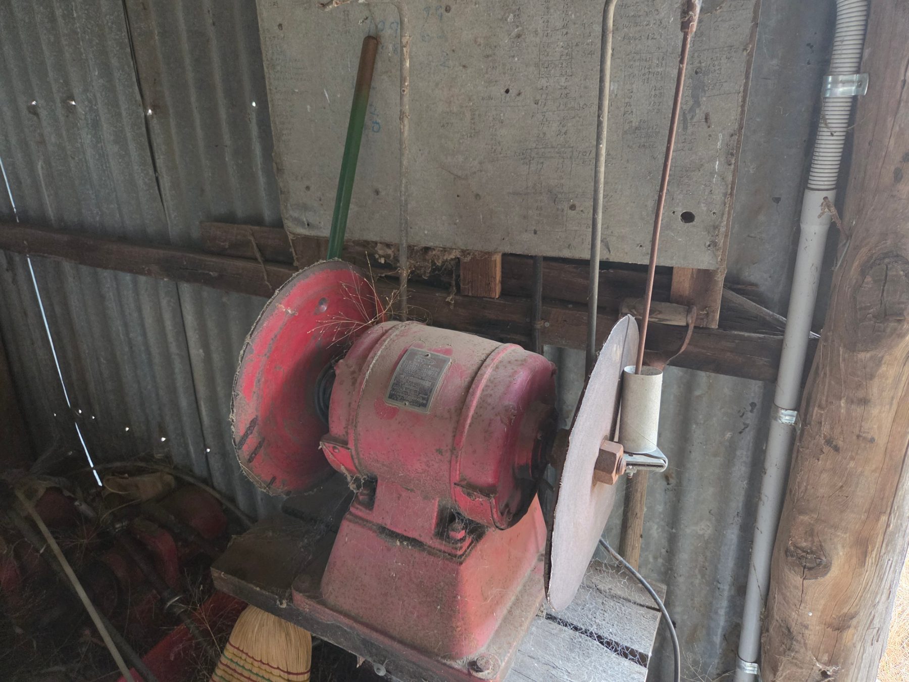 Used - Coopers Double Ended Shearers Grinder - photo 1