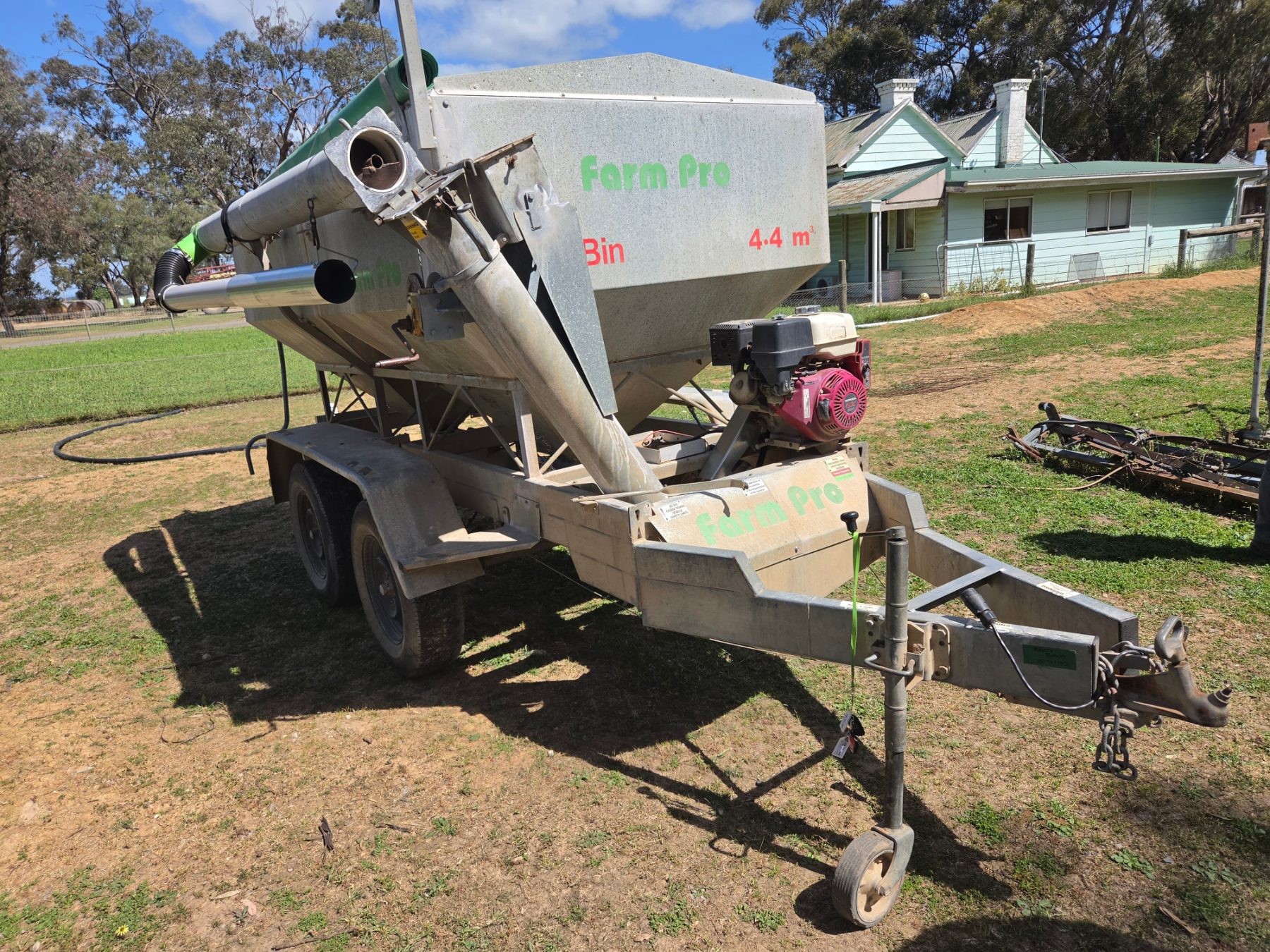 Used - 2012 Farm Pro 4.4 Twin Grouper Trailer - photo 5
